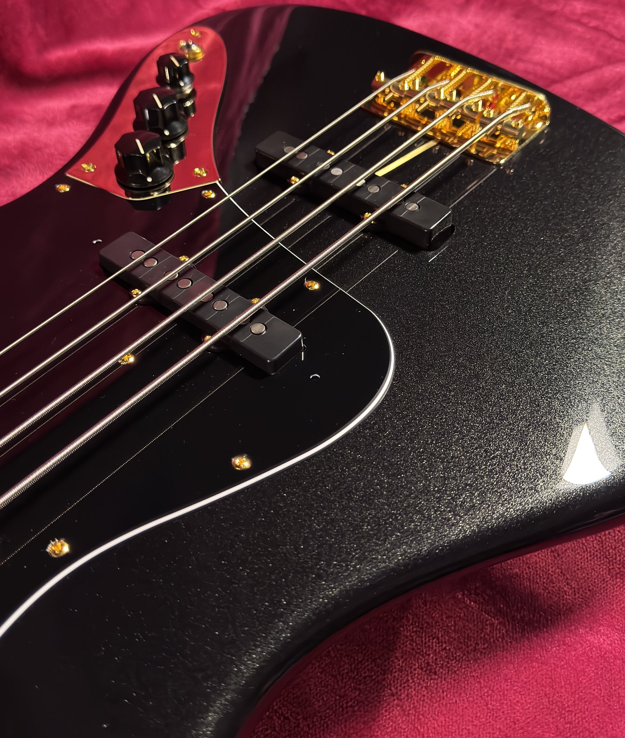 2025 Fender Japan Limited Collection Traditional 60s Jazz Bass – Black Pearl