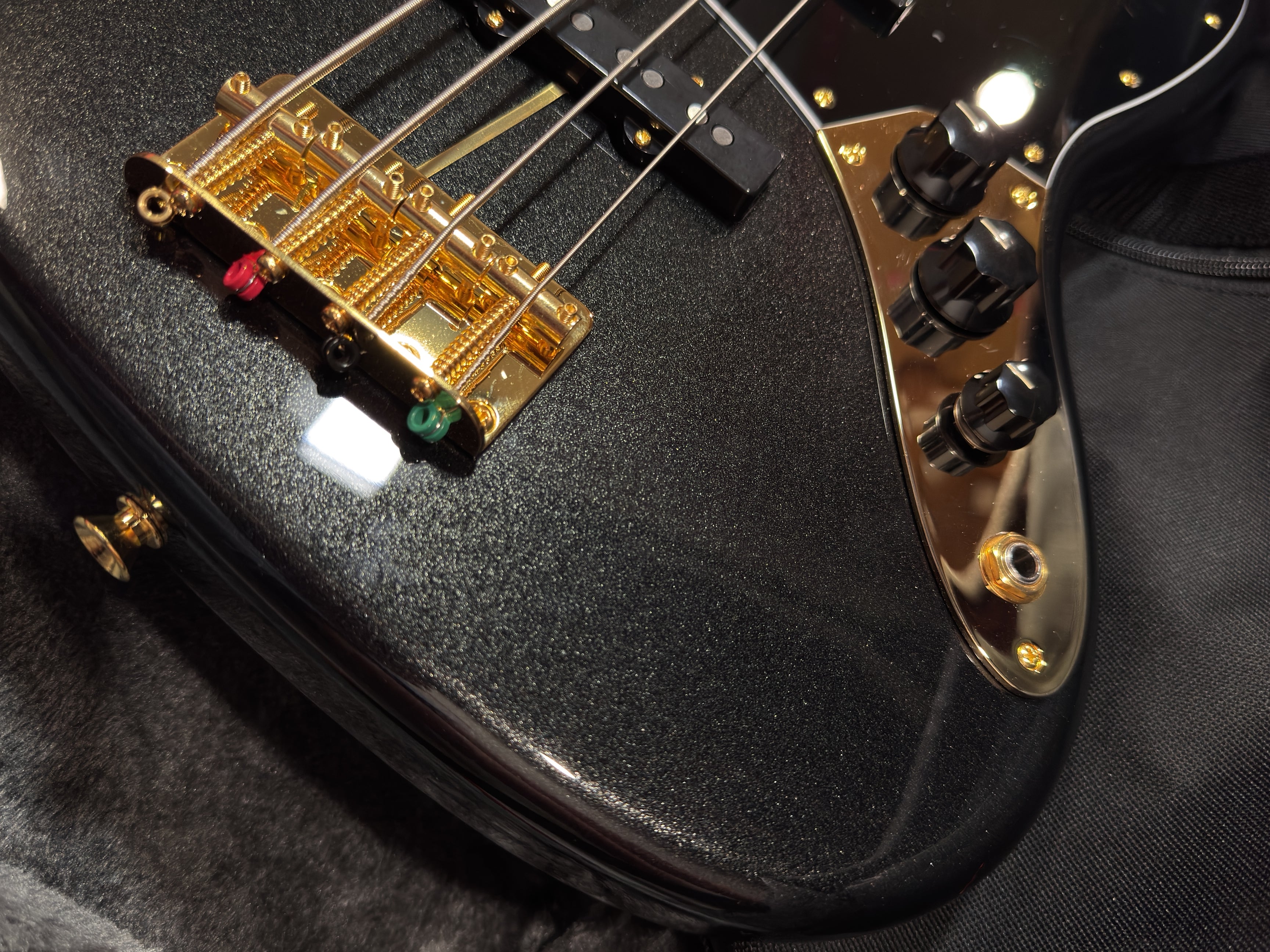 2025 Fender Japan Limited Collection Traditional 60s Jazz Bass – Black Pearl