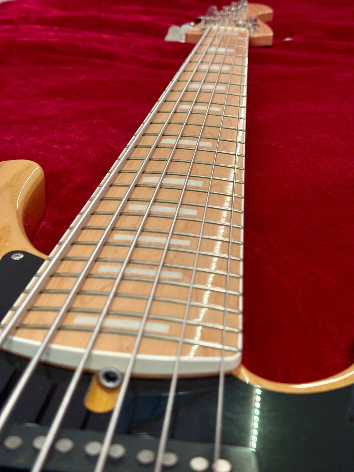 Atelier Z Beta 6 Custom - Swamp Ash Top
